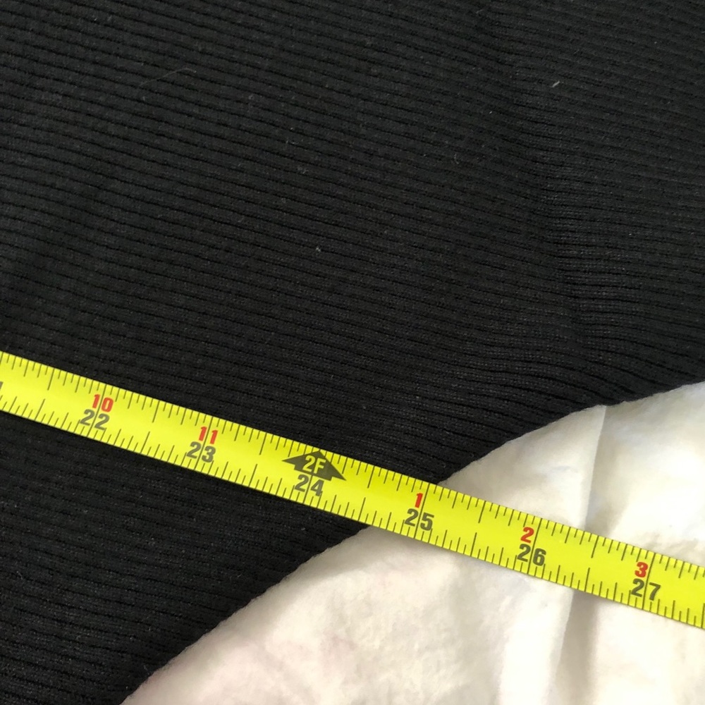 Ribbed Black Sweater - Picture 5 of 5